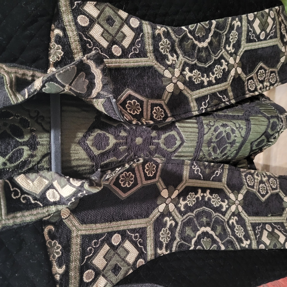 Geometric Patterned vest
